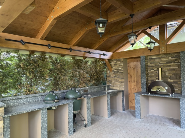 Фото Домик-барбекю